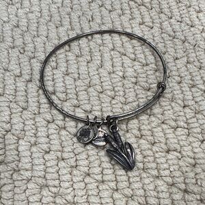 ❤️ 5/$25 Alex and Ani Chic Silver Bangle with Reed Plant Charm